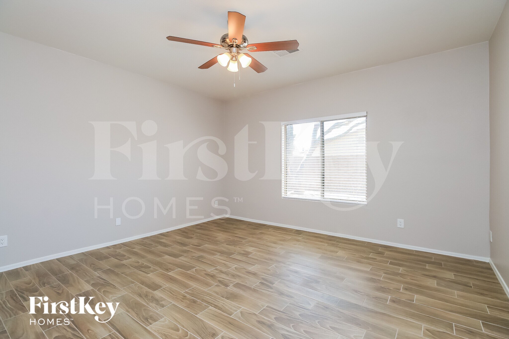 Building Photo - 521 E Red Rock Trail