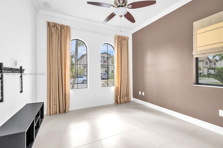 Building Photo - 1291 SW 113th Way