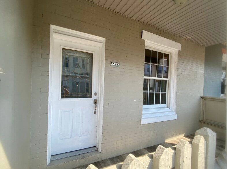 Primary Photo - 4427 N Orianna St