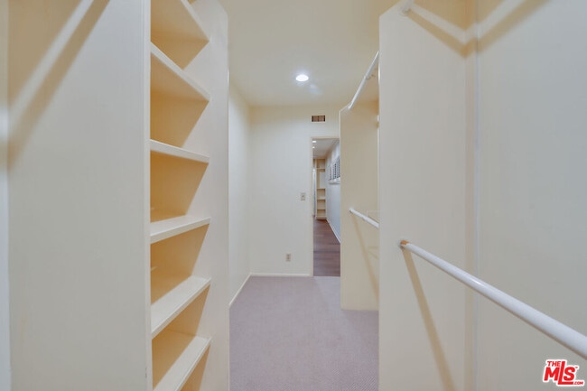 Building Photo - 12219 Octagon St