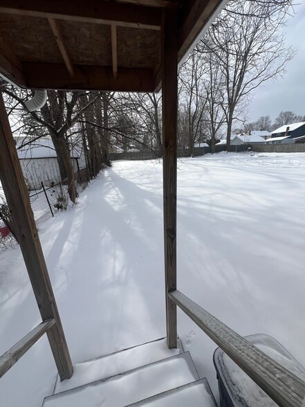 Building Photo - 305 Mount Zoar St