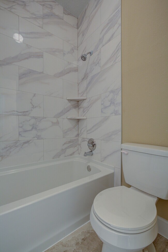 Building Photo - 6227 Clear Canyon Dr