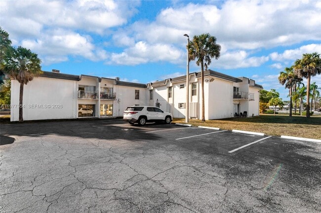 Building Photo - 7256 SW 94th Pl