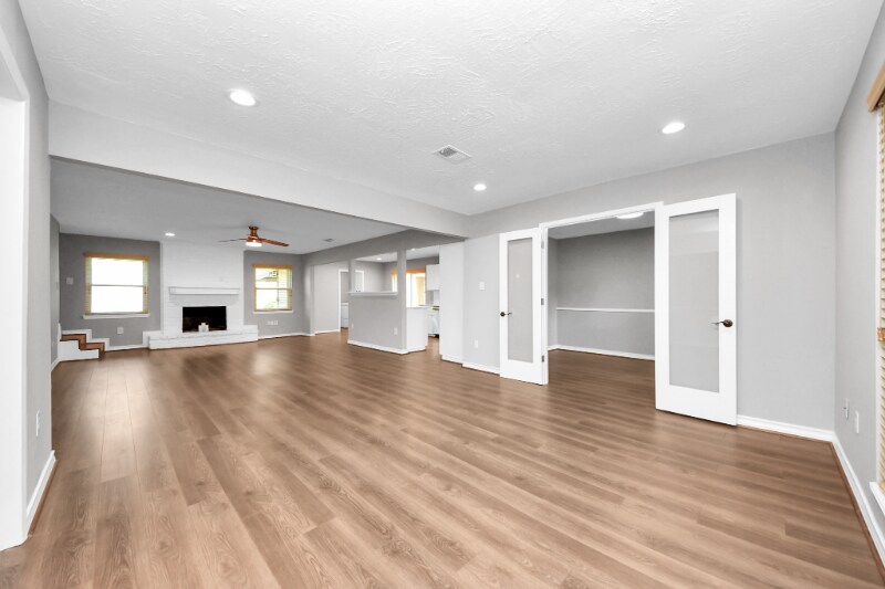 Building Photo - 25603 Pine Acres Cir