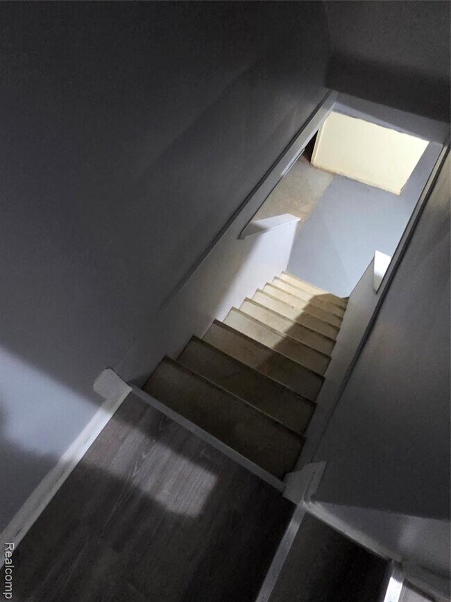 Building Photo - 16647 Rossini Dr