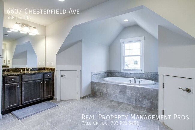 Building Photo - 6607 Chesterfield Ave
