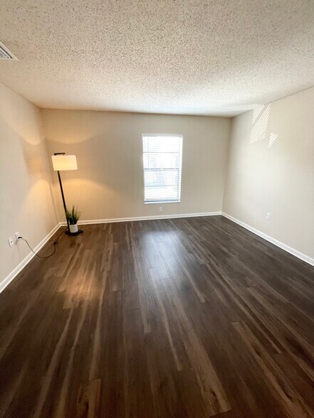 Building Photo - 5107 S Clarice Ct