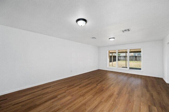 Building Photo - 12711 Shady Knoll Ln