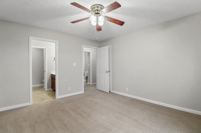 Building Photo - 3437 Kingfisher Dr