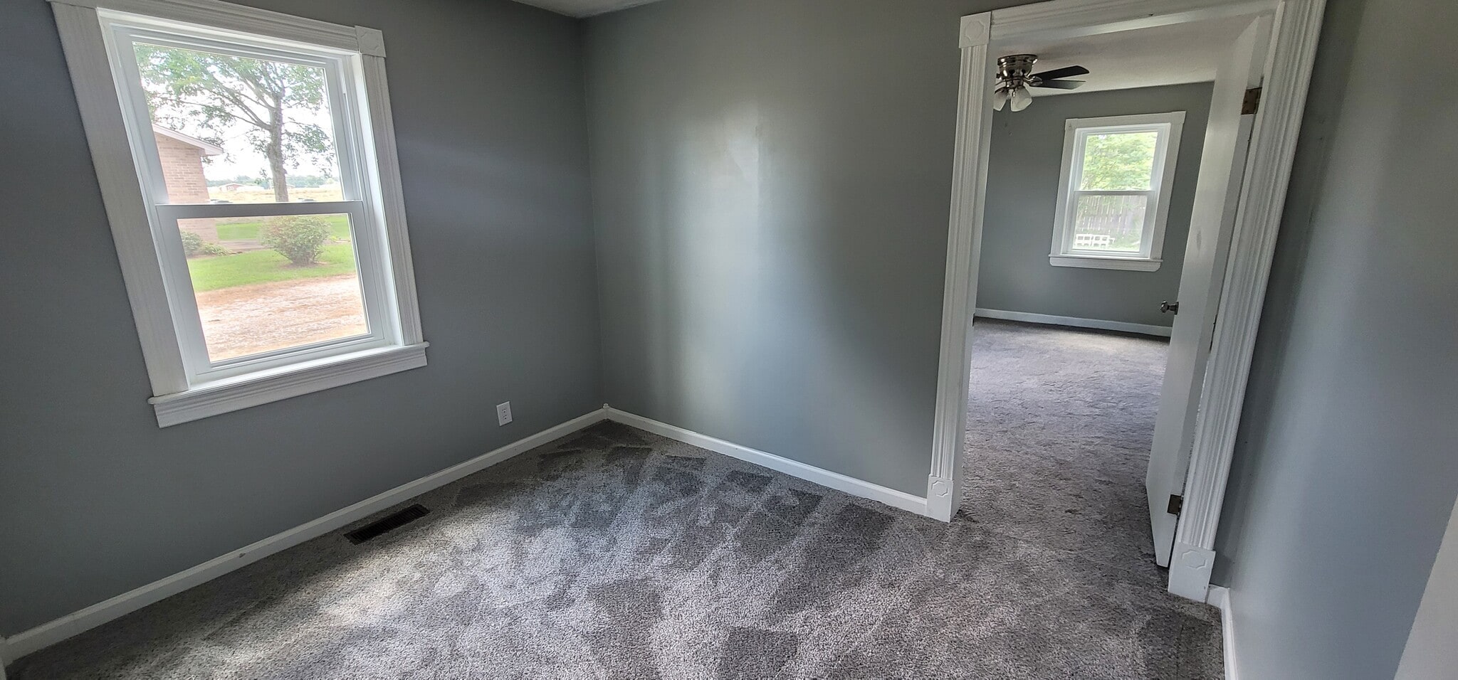 Room 2 - 366 S Greensburg St