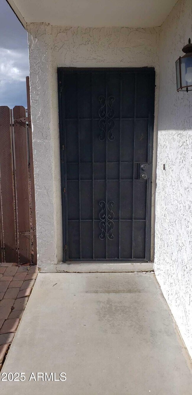 Building Photo - 1454 S Doran