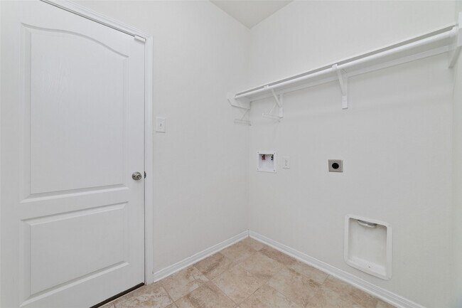 Building Photo - 16615 Chill Brook Dr
