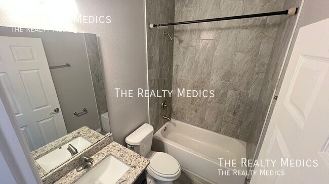 Building Photo - 2122 Sans Souci Ave SE