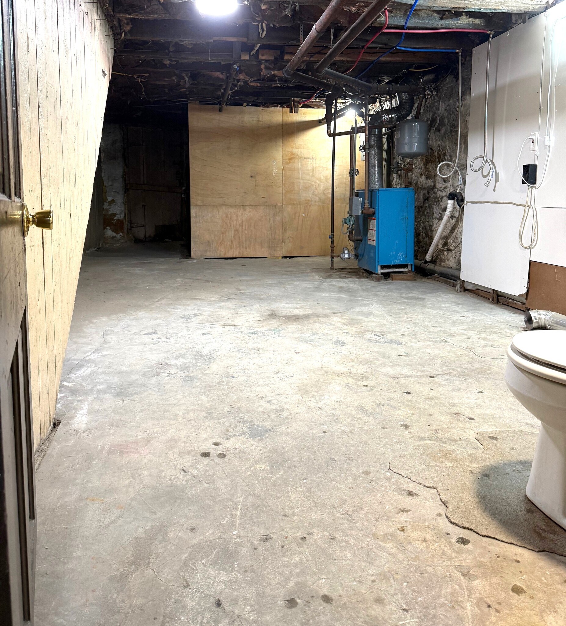 Building Photo - 314 E Dewart St