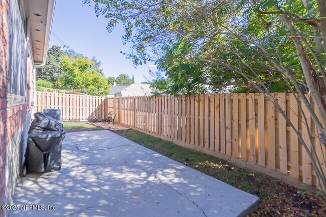 Building Photo - 12048 Saverio Ln