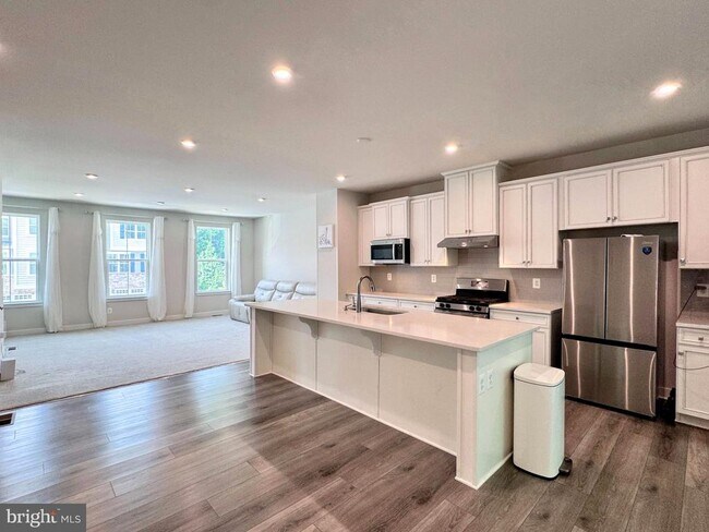 Building Photo - 812 Canary Island Ct