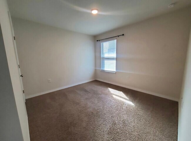 Building Photo - 943 Merganser Way