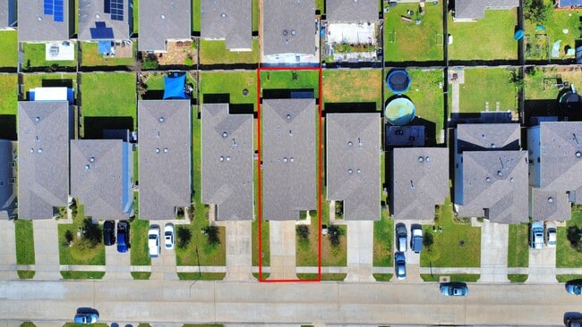 Building Photo - 14626 Sierra Garden Dr