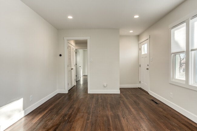 Building Photo - 4732 W 61st Terrace