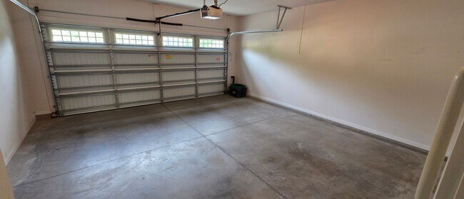 Building Photo - 335 Shallowford Reserve Dr