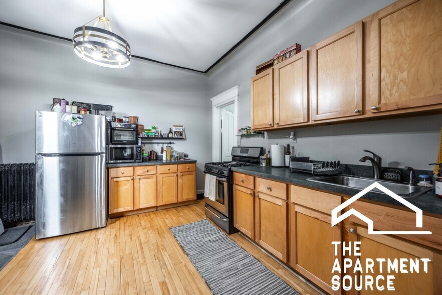 Building Photo - 3109 W Augusta Blvd