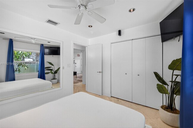 Building Photo - 1622 Mayo St