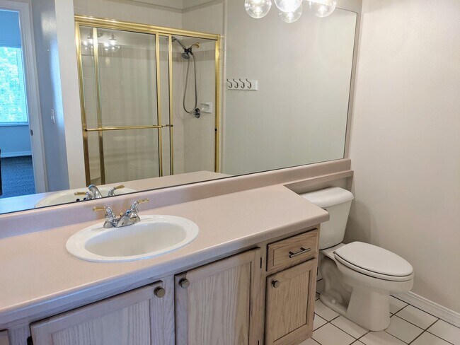 Building Photo - Updated Condo in Downtown Salt Lake City