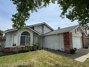 Building Photo - 1230 Mohr Cir