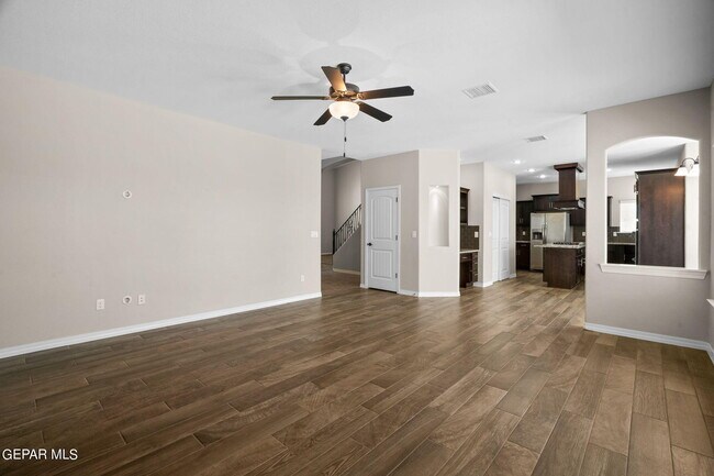 Building Photo - 7877 Enchanted View Dr