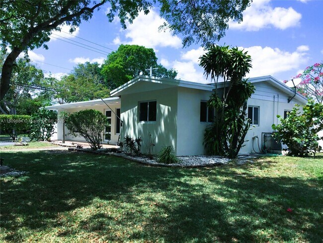 Primary Photo - 5881 SW 15th St