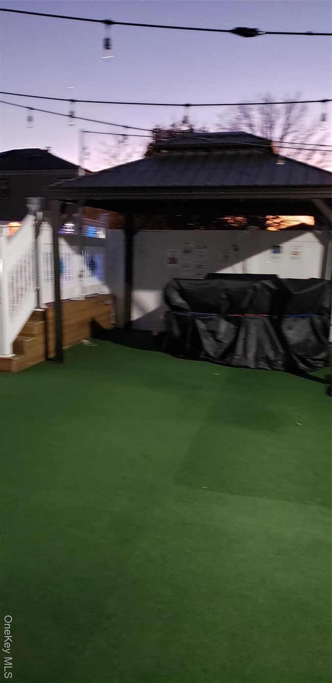 Building Photo - 159-14 134th Ave