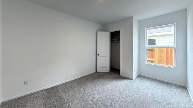 Building Photo - 3128 Twisted Myrtle Dr