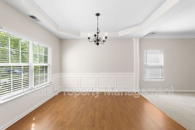 Building Photo - 12427 Oakton Hunt Dr