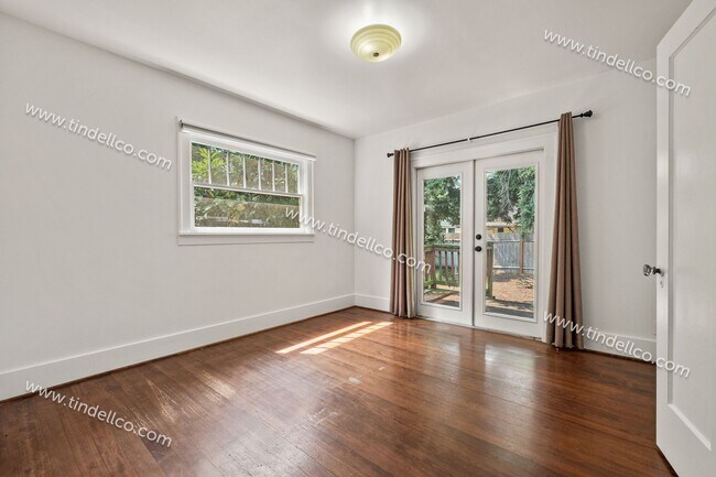 Building Photo - Modern Mediterranean 2 Bed/2 Bath with plenty of space - Pet Friendly!