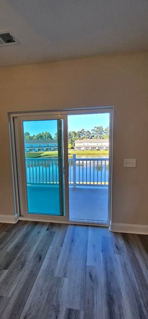 Building Photo - Discover Your Ideal Home in This Charming ...