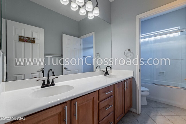 Building Photo - 1254 W Versilia Dr