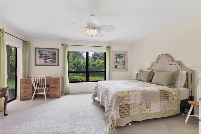 Building Photo - 3946 Wilshire Cir E