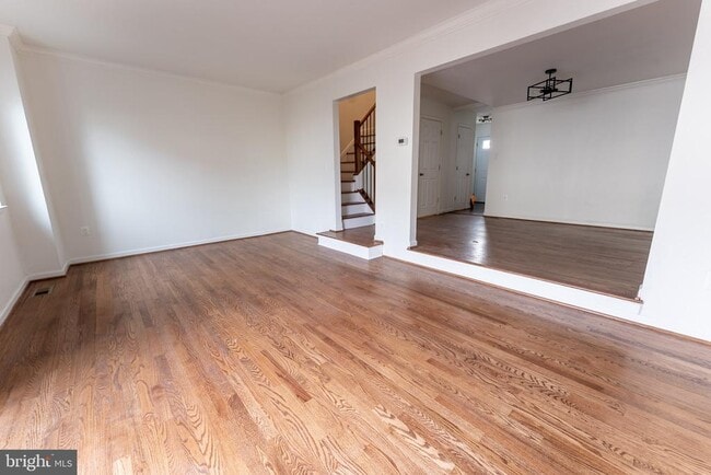 Building Photo - 7426 Rhondda Dr