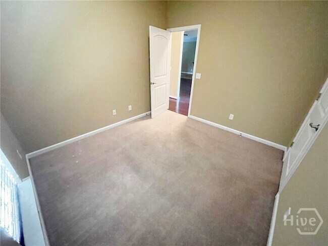 Building Photo - 216 Carlisle Way