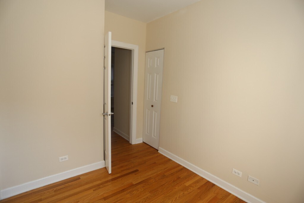 Building Photo - 3227 N Clifton Ave