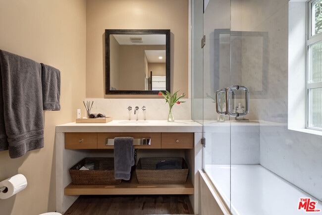 Building Photo - 1625 N Crescent Heights Blvd