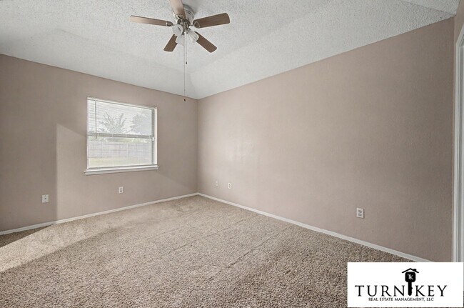 Building Photo - Cozy 3/2 Burleson Charmer | Wood-Burning Fireplace | 2-Car Garage | Pet-Friendly