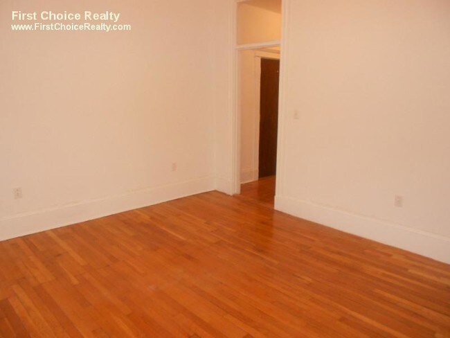 Building Photo - 120 Warren St