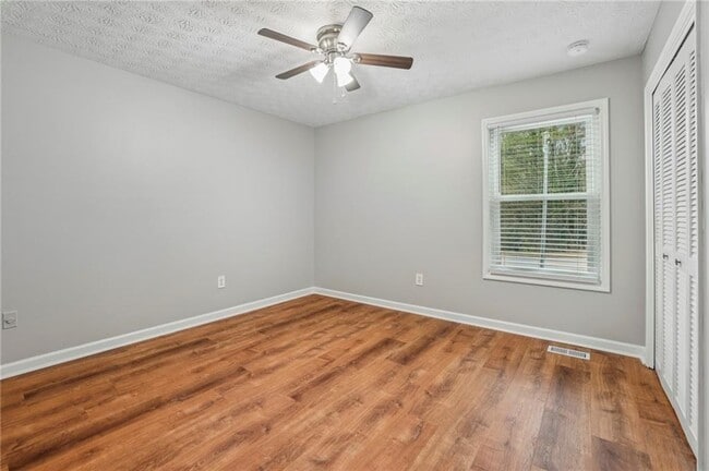 Building Photo - 1076 Blackwell Rd