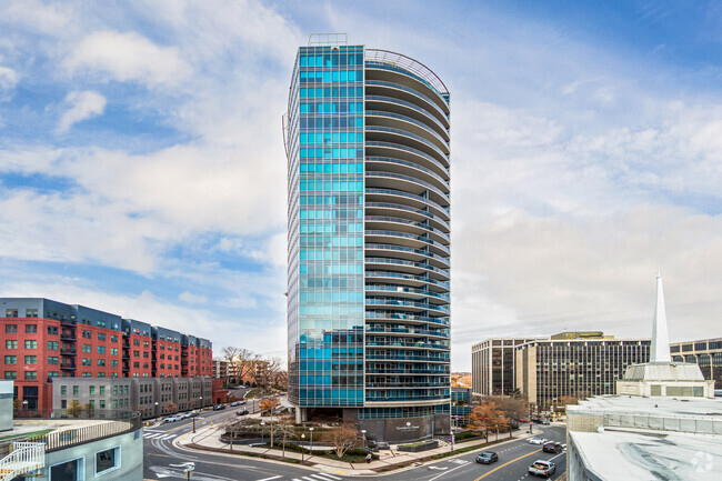 1881 N Nash St - Turnberry Tower