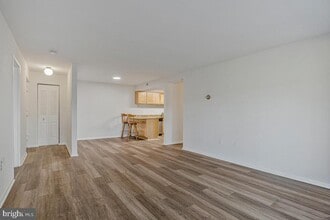 Building Photo - 2574 Riva Rd