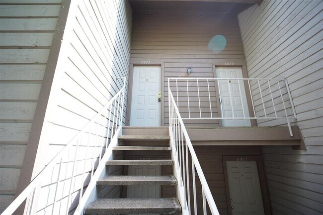 Primary Photo - 8575 Sands Point Dr