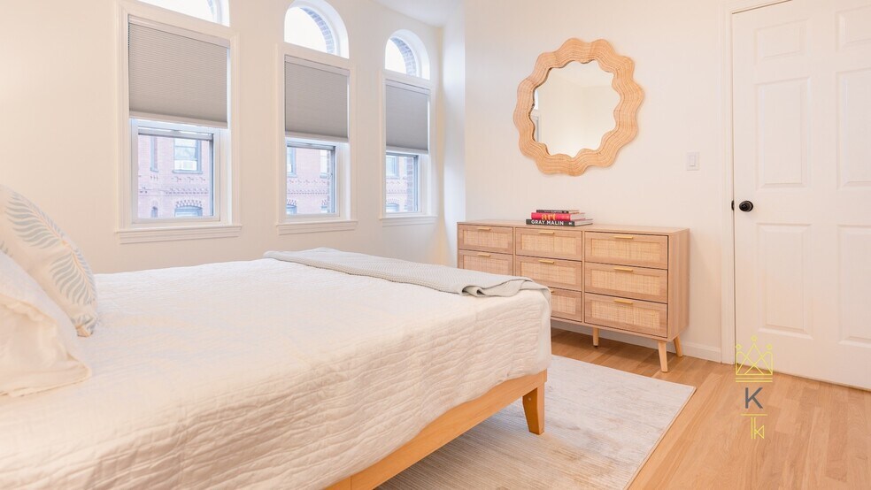 Building Photo - 5 Davis Ave