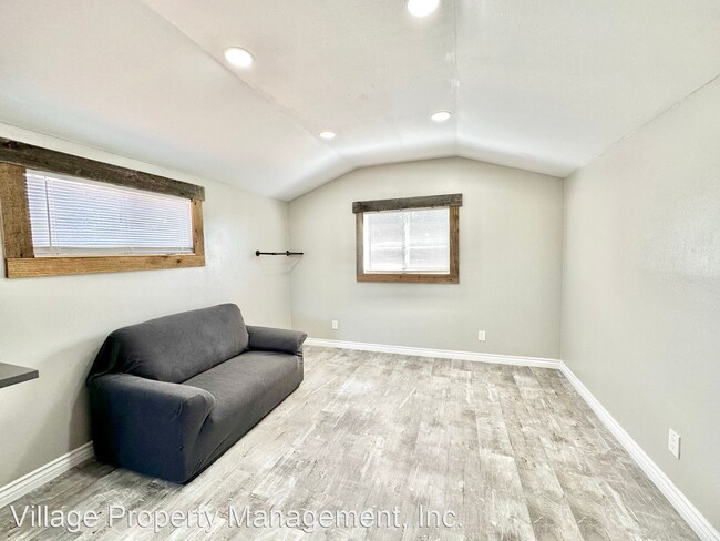 Building Photo - Studio, 1 bath House - 1092 Tanya Lane, Un...