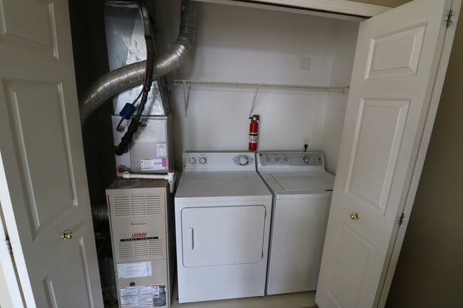 Building Photo - 43039 Strand Dr